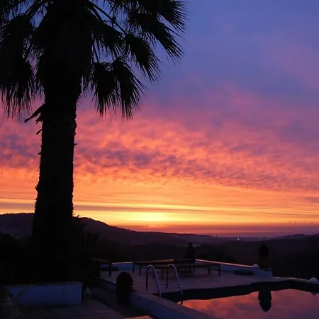 Secret Paradise, Costa Brava Hotel